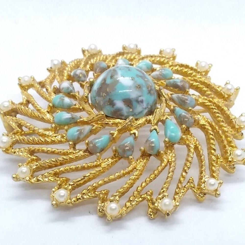 Vintage Azure Skies Larimar Sarah Coventry Brooch - Picture 2 of 16